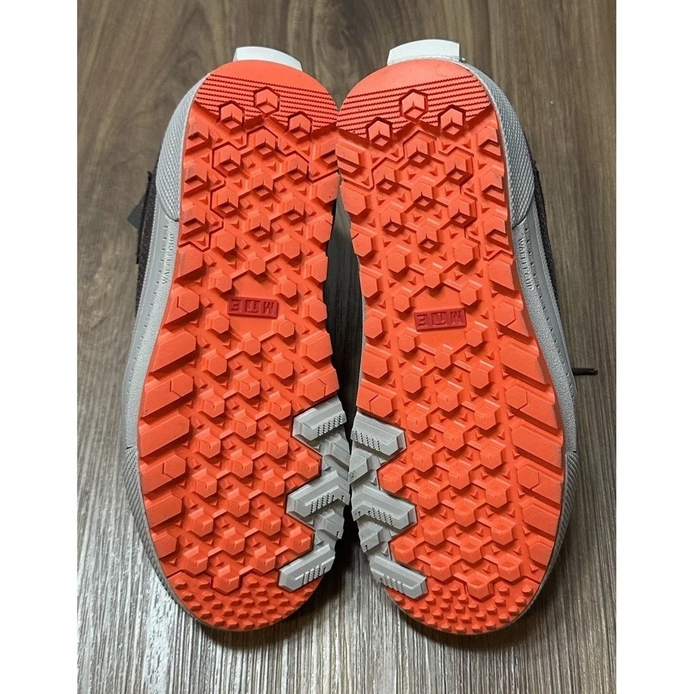 Vans shoes are
